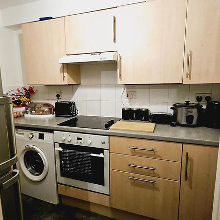 Lovely Fully Furnished One Bed Flat To Let Enfield Buitenkant foto