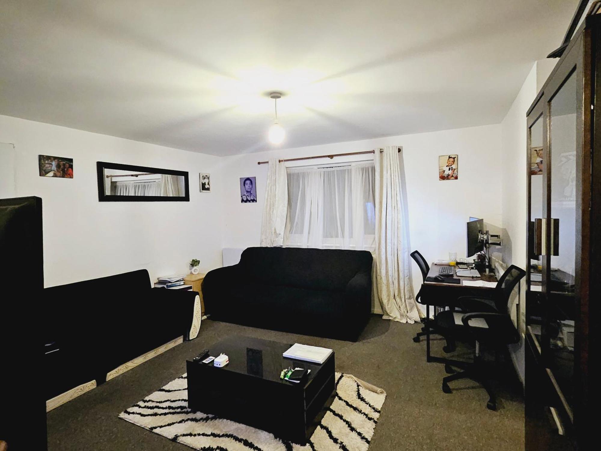 Lovely Fully Furnished One Bed Flat To Let Enfield Buitenkant foto